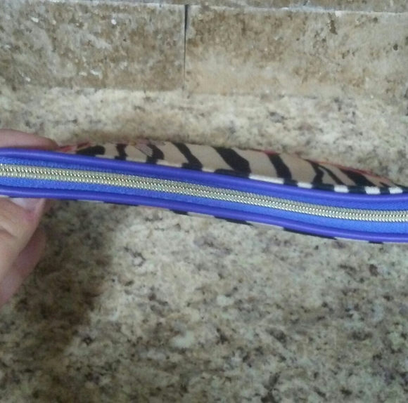 Estee Lauder Make-up Bags (2) - Picture 4 of 11